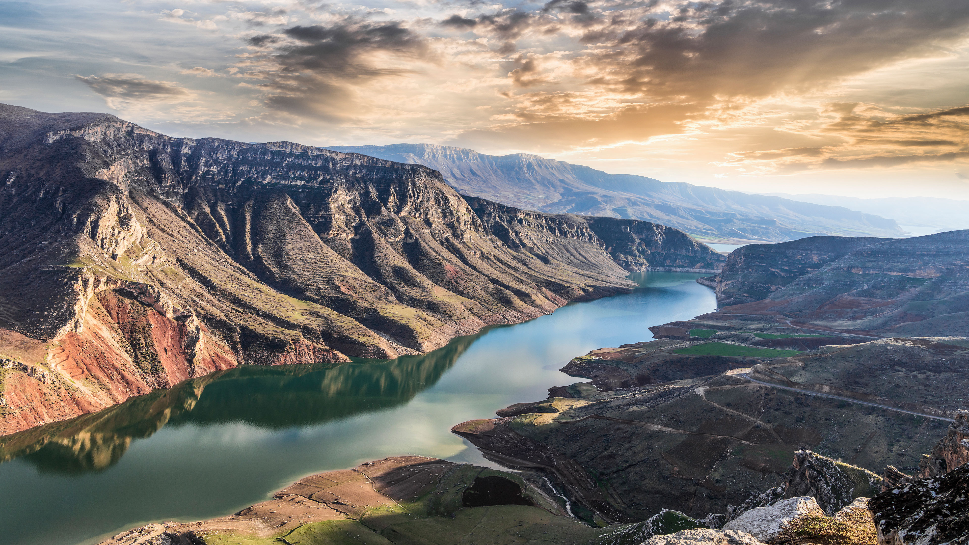 How strict is WestJet with carry-on? â„¢REALITY!~TALK!â„¢ - Trail Forums - Hiking and Backpacking Forums